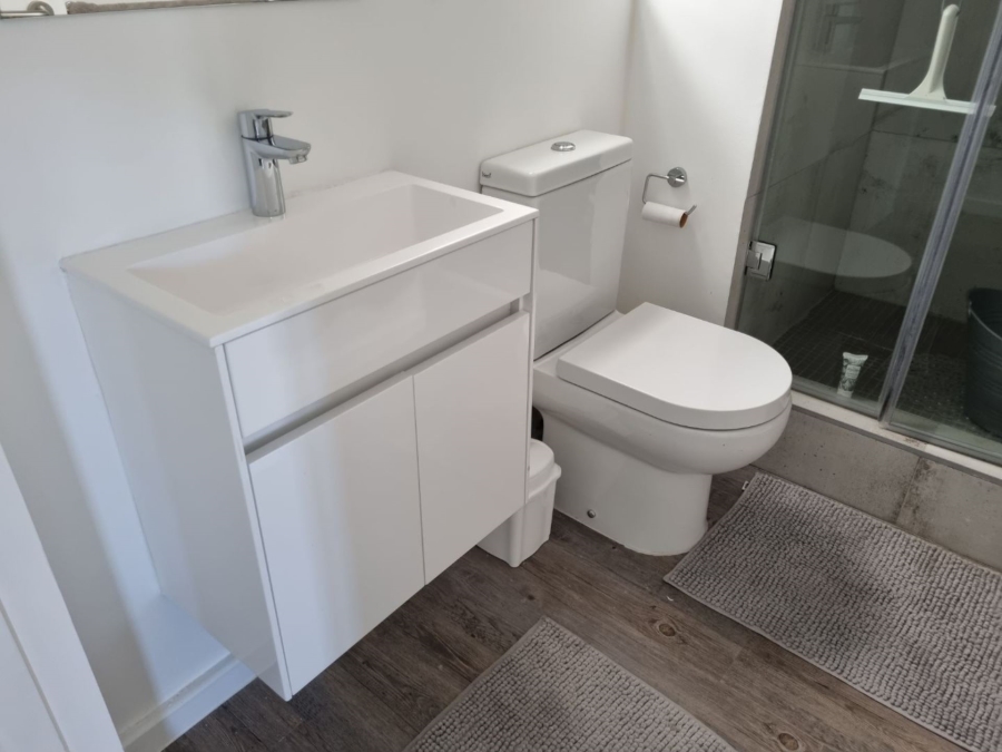 To Let 2 Bedroom Property for Rent in Zonnebloem Western Cape